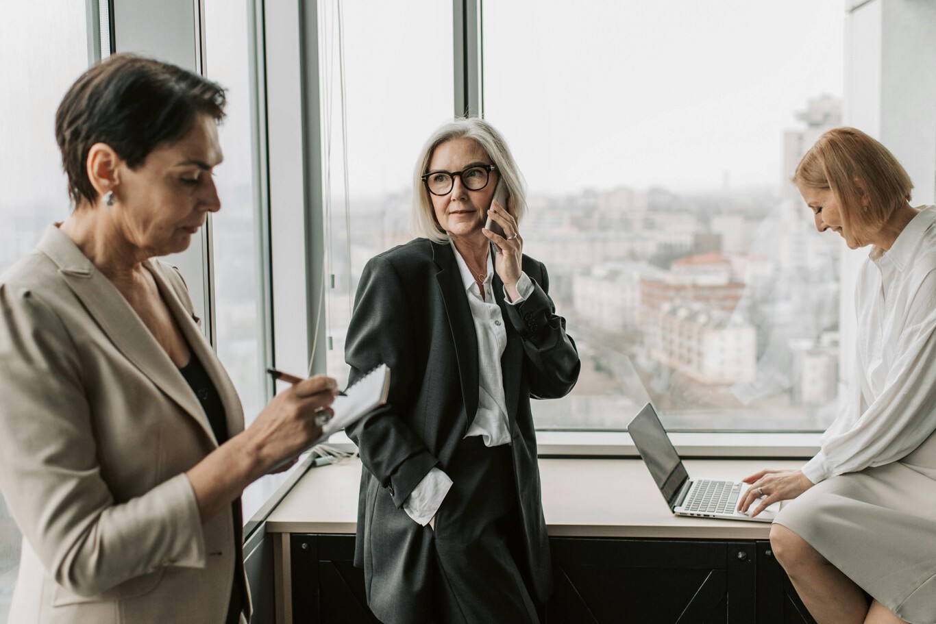 Mujeres adultas en búsqueda de trabajo: autoestima, ansiedad y nuevas oportunidades.
